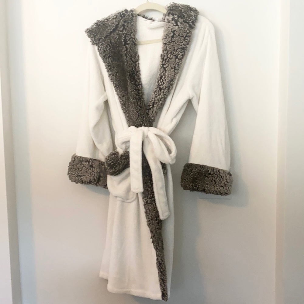 Pottery Barn Lux Hooded Robe S